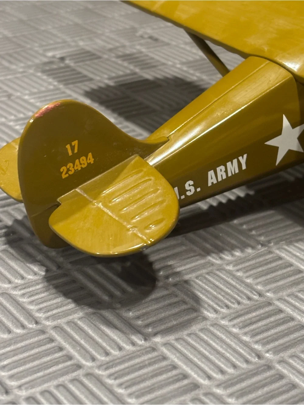 Vintage Gearbox US Army 17 23494 Die-Cast Military Style Green Model Airplane